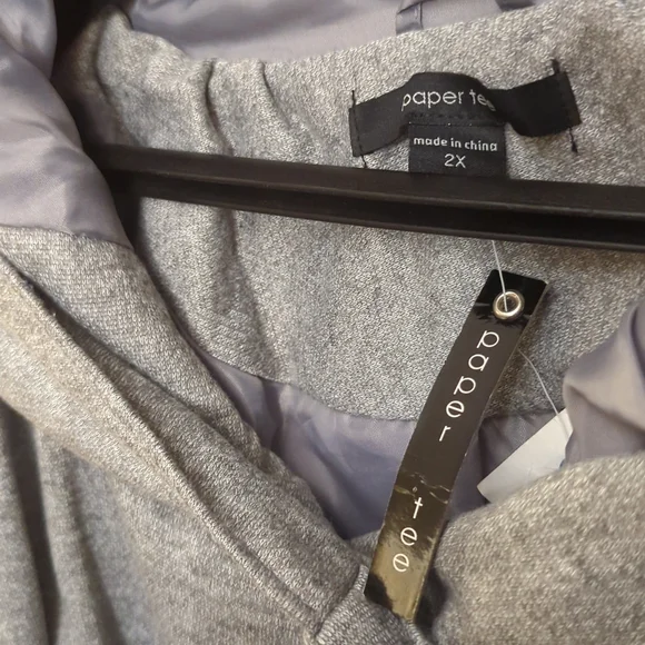 Grey lined coat - Picture 2 of 5